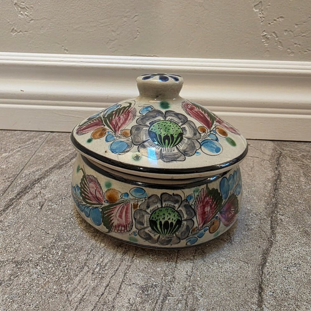 Vintage Tonala Signed Solis Mexico Folk Art Pottery Trinket bowl Box Floral